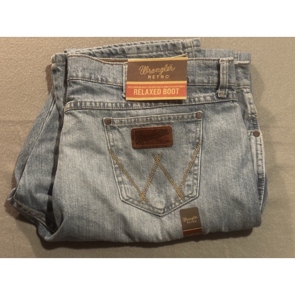 Wrangler Retro Relaxed Boot Jeans Mens 42x34 Blue Light Wash Cowboy Denim